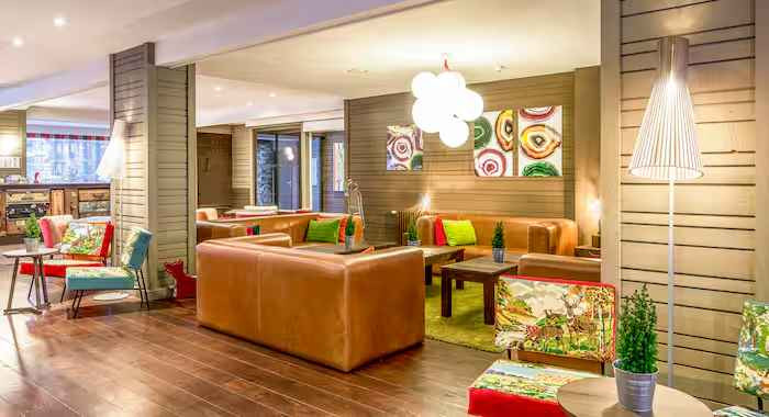 Hotel Ormelune, Val D'Isere ski chalet, image 2